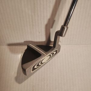 Stylish Silver and Black Golf Putter